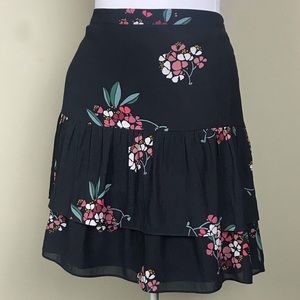 Loft Dark Gray Floral Tiered Mini Skirt Size 2